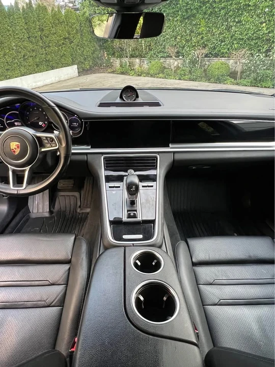 2018 Porsche 971 Panamera - Image 9 of 20