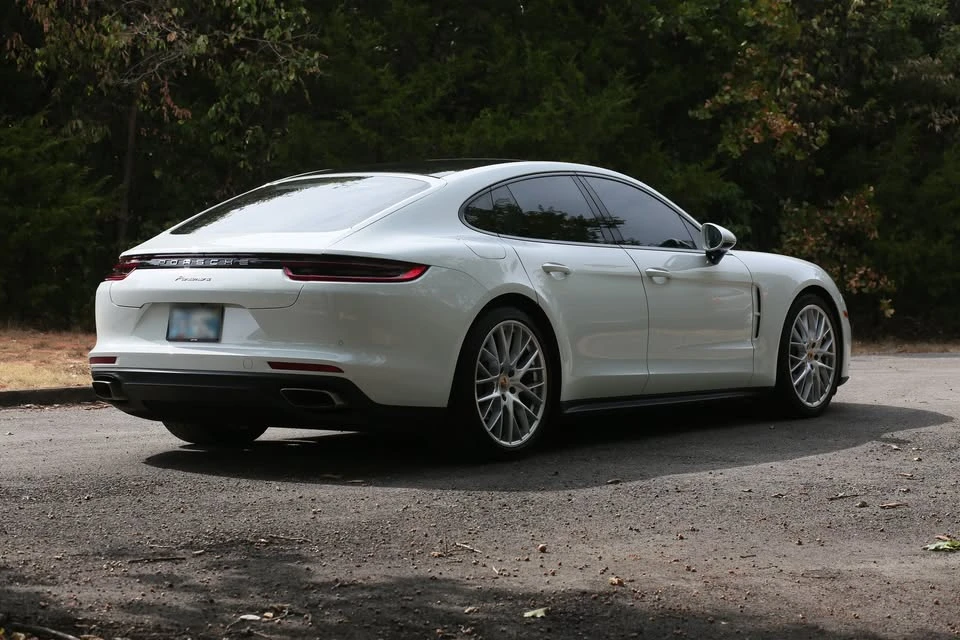 2018 Porsche 971 Panamera - Image 18 of 19