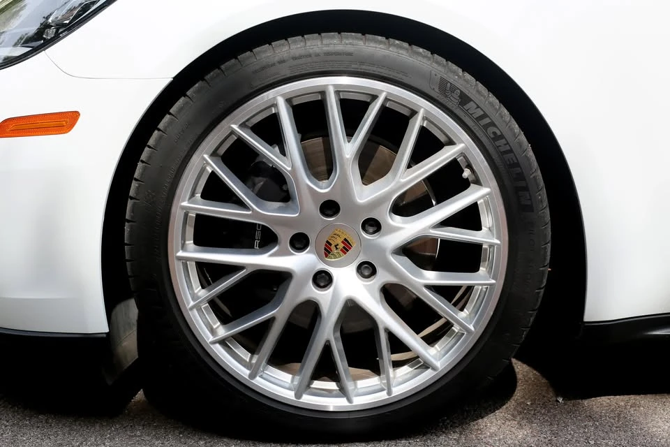 2018 Porsche 971 Panamera - Image 8 of 19