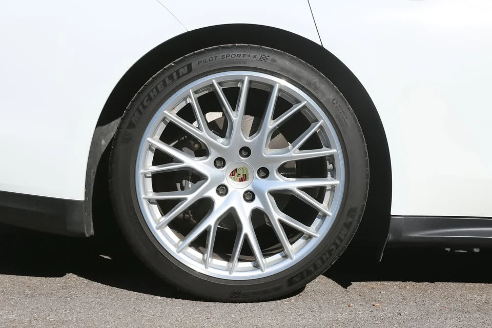 2018 Porsche 971 Panamera - Image 10 of 19