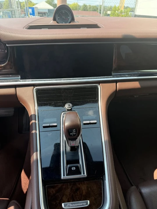 2018 Porsche 971 Panamera - Image 9 of 12