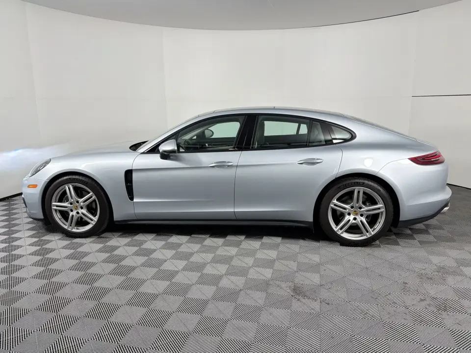 2018 Porsche 971 Panamera - Image 15 of 31