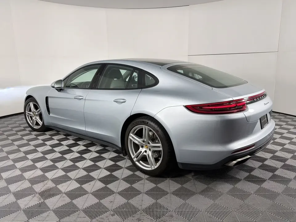 2018 Porsche 971 Panamera - Image 23 of 31