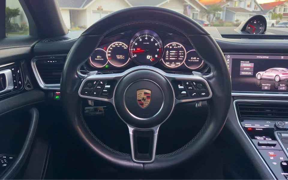 2018 Porsche 971 Panamera - Image 11 of 19