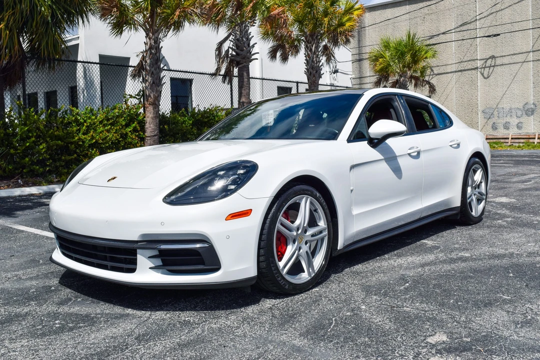 2018 Porsche 971 Panamera - Image 2 of 31