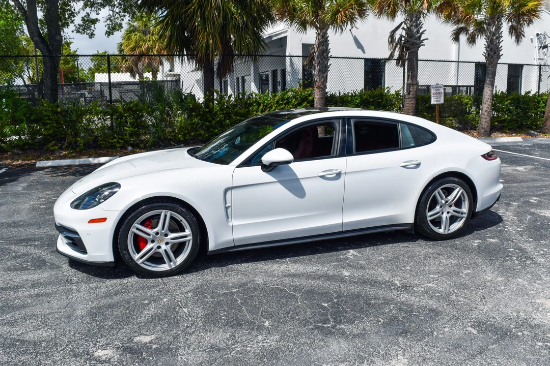 2018 Porsche 971 Panamera - Image 8 of 31