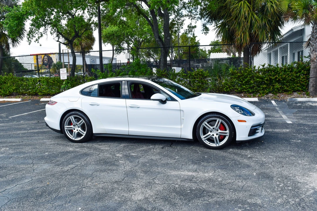 2018 Porsche 971 Panamera - Image 31 of 31