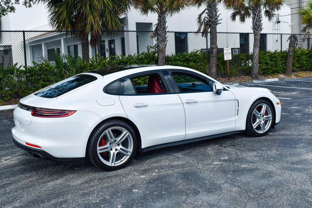 2018 Porsche 971 Panamera - Image 23 of 31