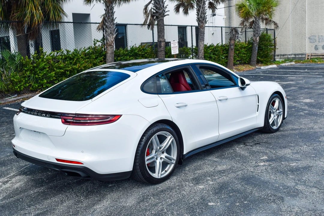 2018 Porsche 971 Panamera - Image 21 of 31
