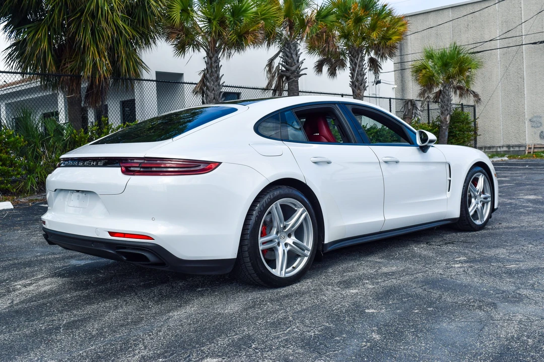 2018 Porsche 971 Panamera - Image 20 of 31