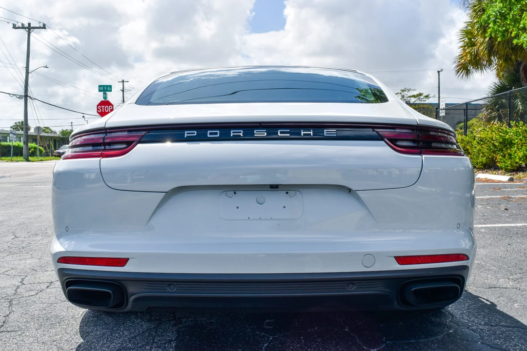 2018 Porsche 971 Panamera - Image 19 of 31