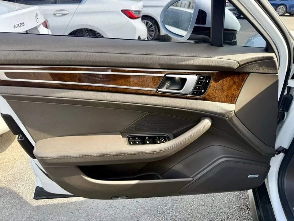 2018 Porsche 971 Panamera - Image 10 of 11