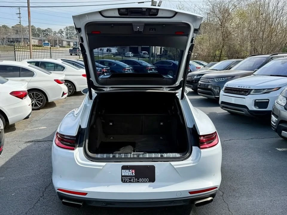 2018 Porsche 971 Panamera - Image 8 of 11