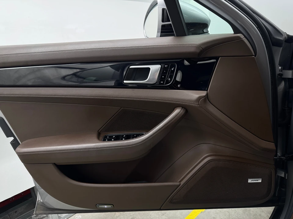 2018 Porsche 971 Panamera - Image 2 of 31