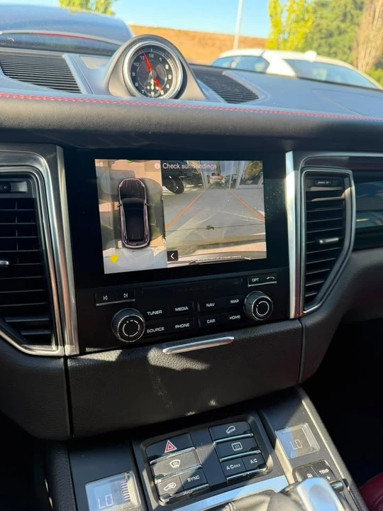2018 Porsche Macan S - Image 13 of 14