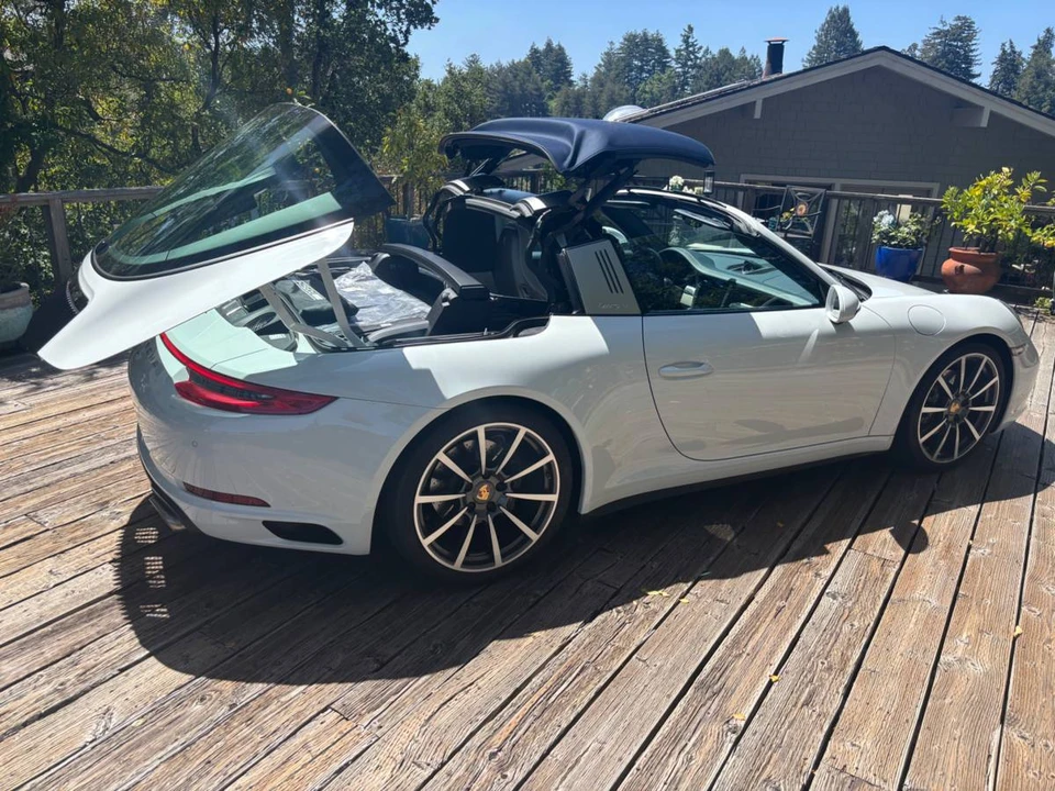 2018 Porsche 991 Targa 4 & 4S - Image 8 of 23