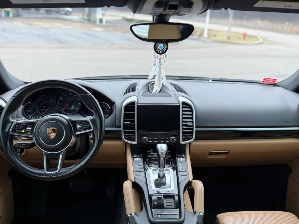 2018 Porsche 958 Cayenne - Image 11 of 14