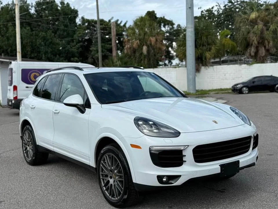 2018 Porsche 9Y0/9Y3 Cayenne - Image 2 of 17