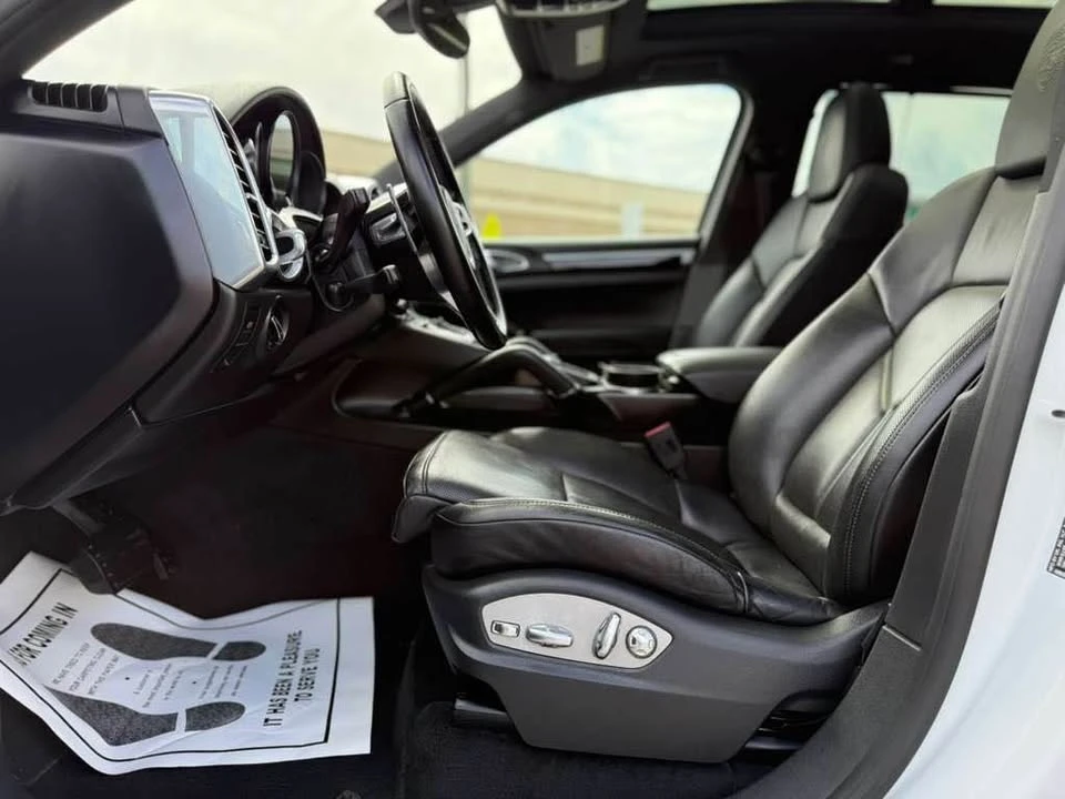2018 Porsche 9Y0/9Y3 Cayenne - Image 16 of 17