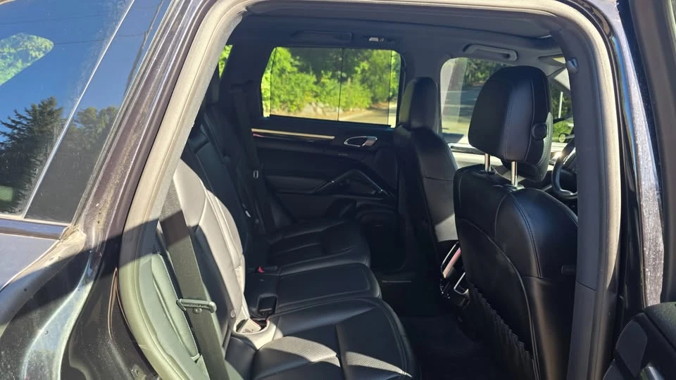 2018 Porsche 958 Cayenne - Image 12 of 17