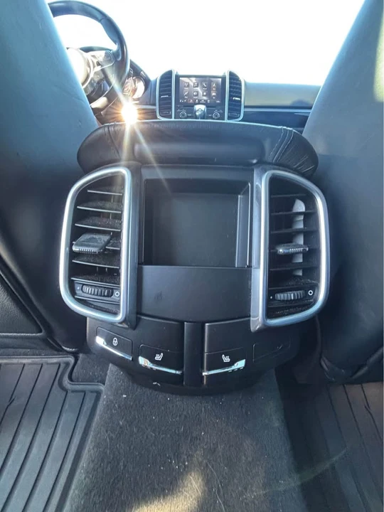 2018 Porsche 958 Cayenne - Image 9 of 14