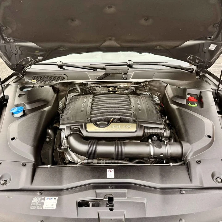 2018 Porsche 958 Cayenne - Image 14 of 19
