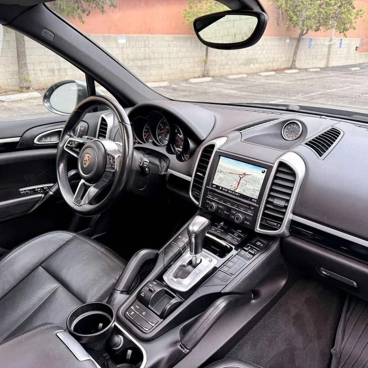 2018 Porsche 958 Cayenne - Image 6 of 19