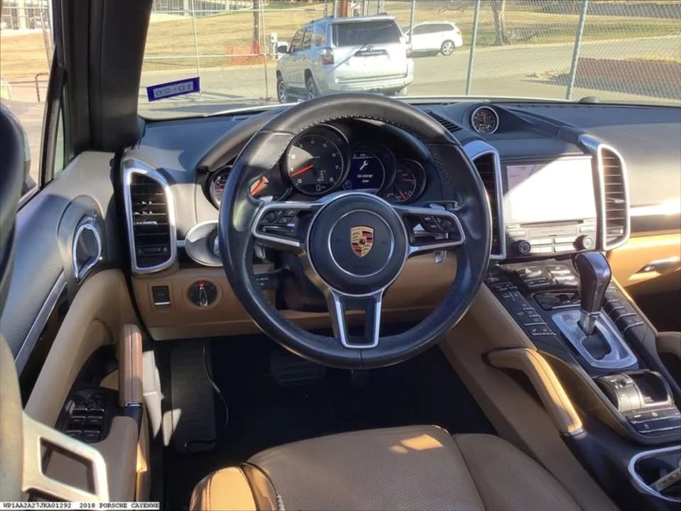 2018 Porsche 958 Cayenne - Image 6 of 9