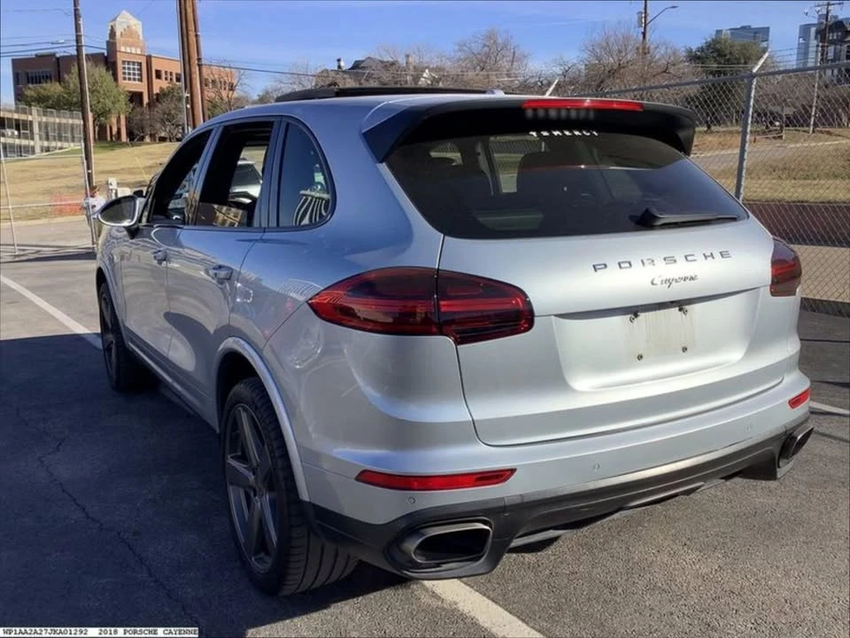 2018 Porsche 958 Cayenne - Image 3 of 9