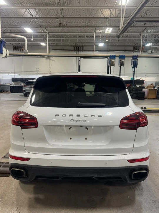 2018 Porsche 958 Cayenne - Image 4 of 10