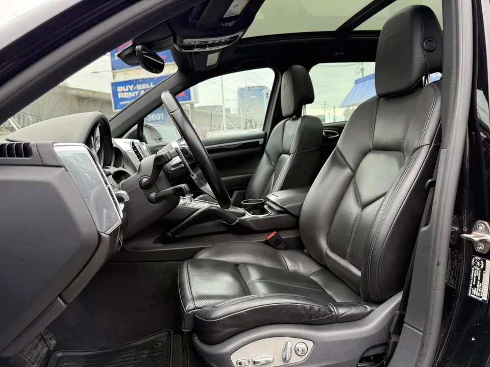 2018 Porsche 958 Cayenne - Image 9 of 20