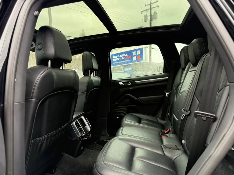 2018 Porsche 958 Cayenne - Image 11 of 20