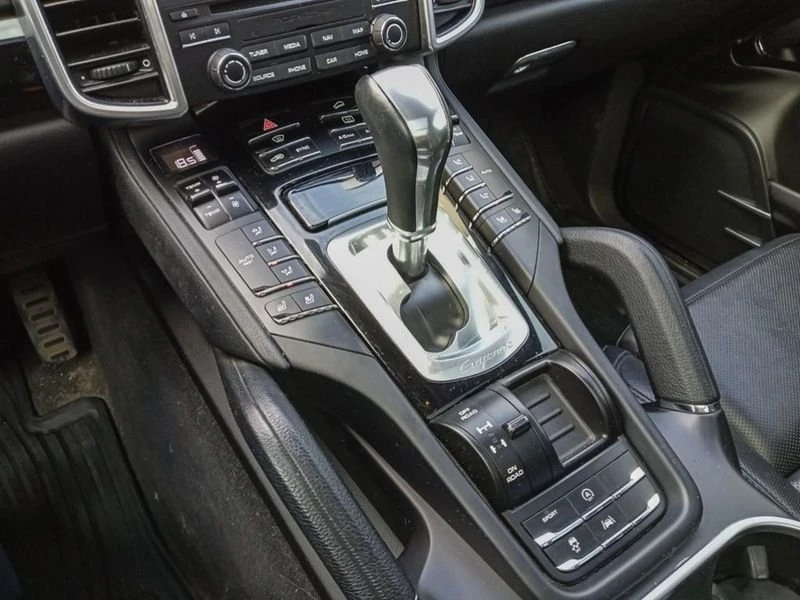 2018 Porsche 958 Cayenne - Image 13 of 20