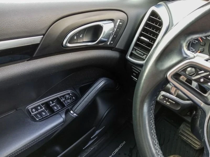 2018 Porsche 958 Cayenne - Image 12 of 20