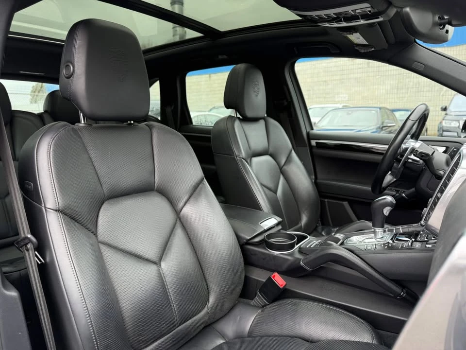 2018 Porsche 958 Cayenne - Image 8 of 13