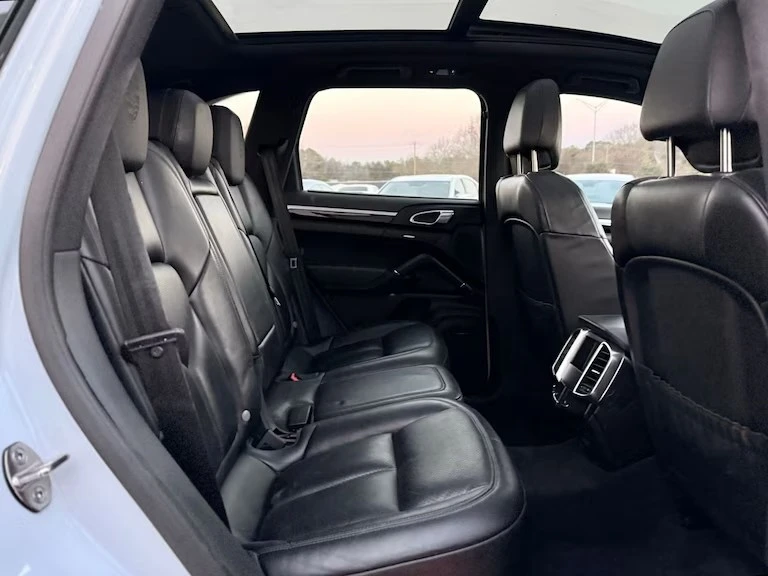 2018 Porsche 9Y0/9Y3 Cayenne - Image 17 of 19