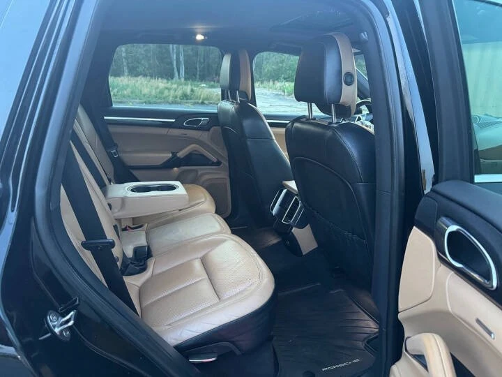 2018 Porsche 958 Cayenne - Image 16 of 20