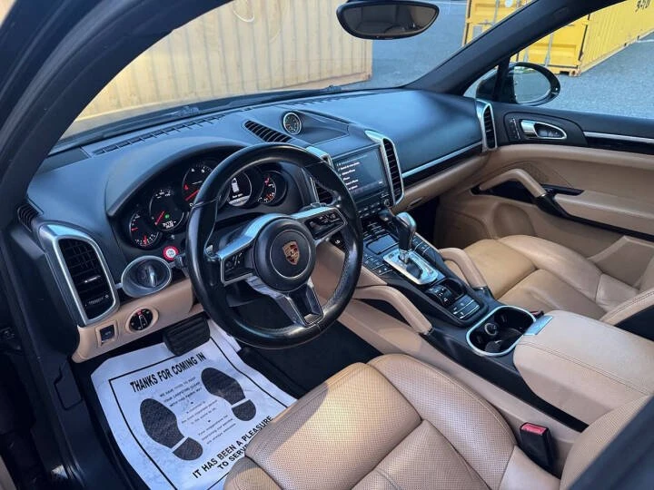 2018 Porsche 958 Cayenne - Image 9 of 20
