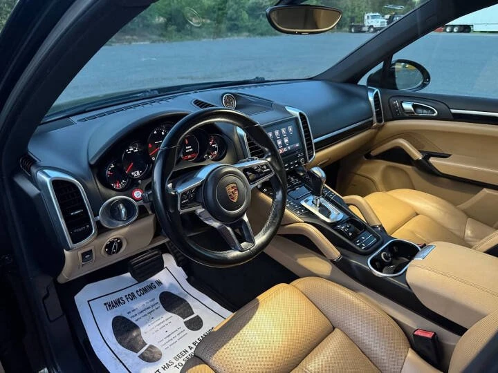 2018 Porsche 958 Cayenne - Image 8 of 20