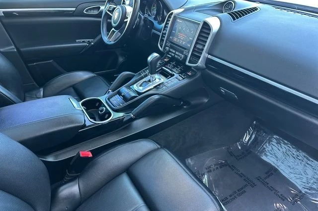 2018 Porsche 958 Cayenne S - Image 17 of 19