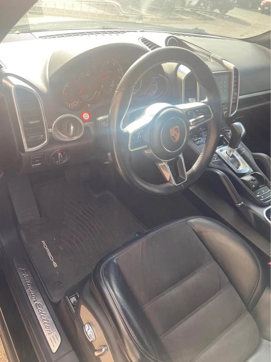 2018 Porsche 958 Cayenne - Image 7 of 10