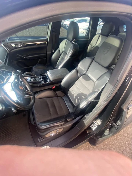 2018 Porsche 958 Cayenne - Image 8 of 10