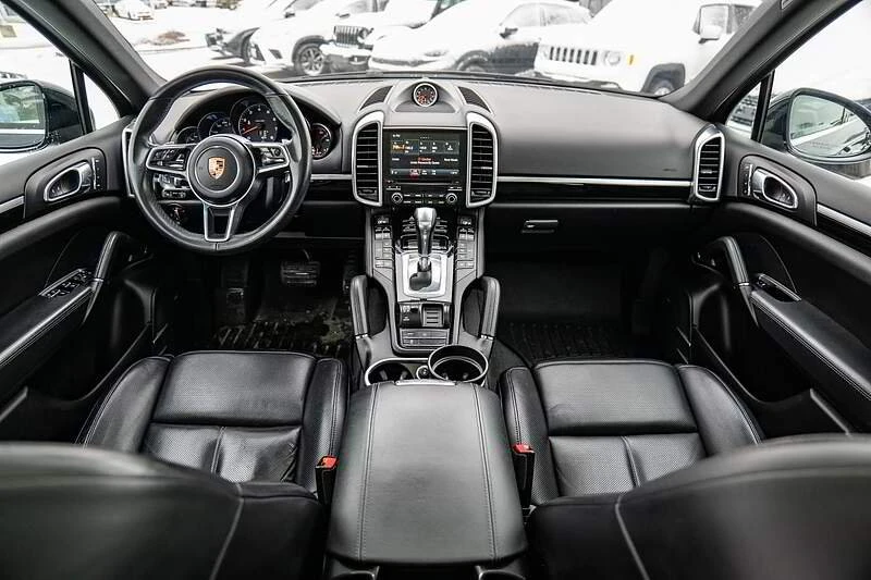 2018 Porsche 958 Cayenne - Image 12 of 17