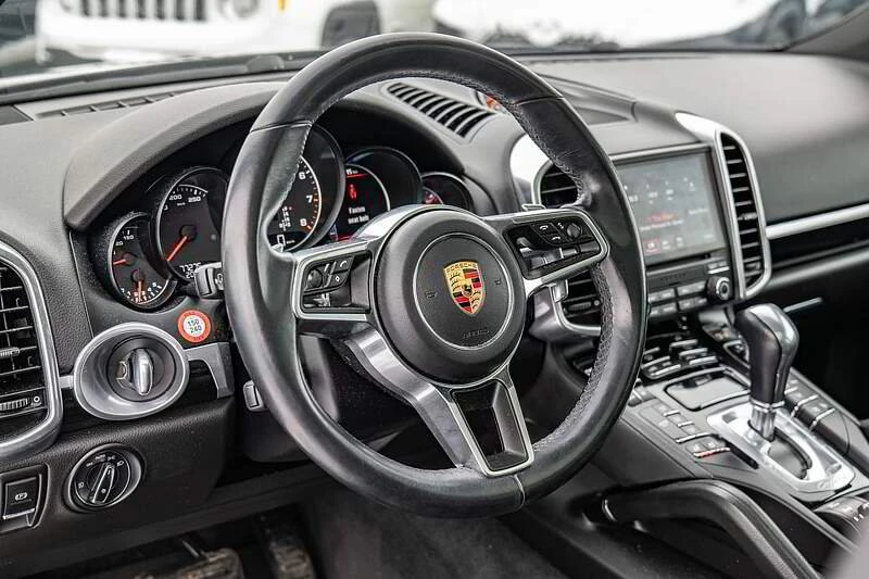 2018 Porsche 958 Cayenne - Image 7 of 17