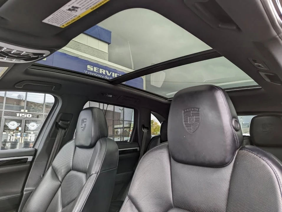 2018 Porsche 958 Cayenne - Image 11 of 17