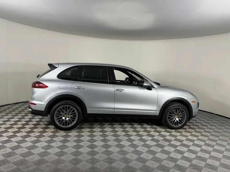 2018 Porsche 958 Cayenne - Image 2 of 14