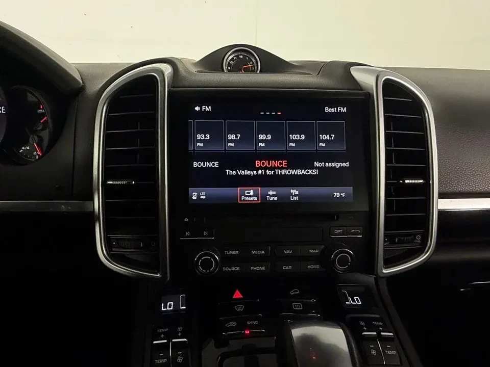 2018 Porsche 958 Cayenne - Image 11 of 14
