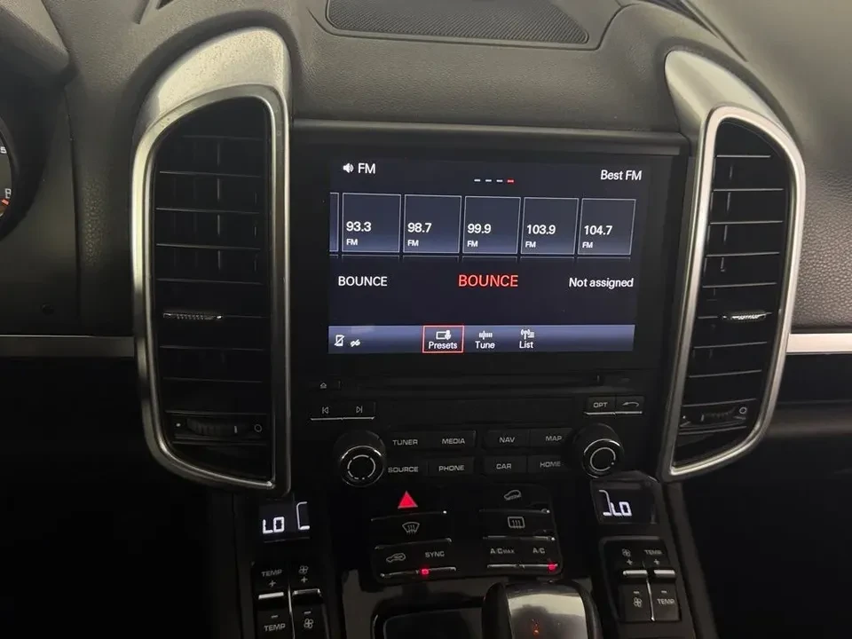 2018 Porsche 958 Cayenne - Image 9 of 14