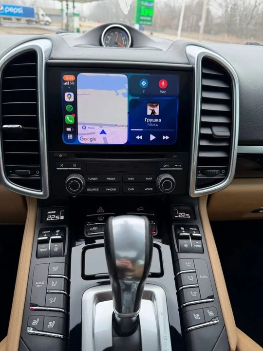 2018 Porsche 958 Cayenne - Image 12 of 18