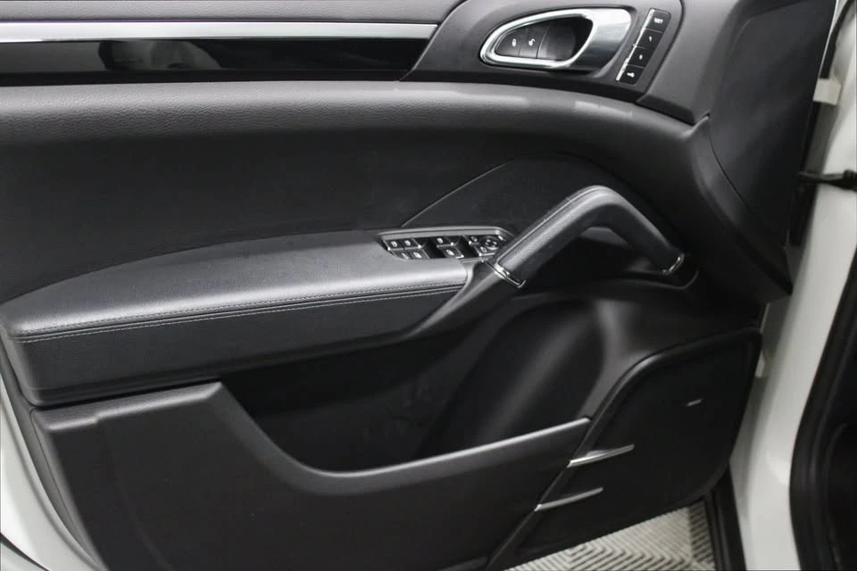 2018 Porsche 958 Cayenne - Image 3 of 7